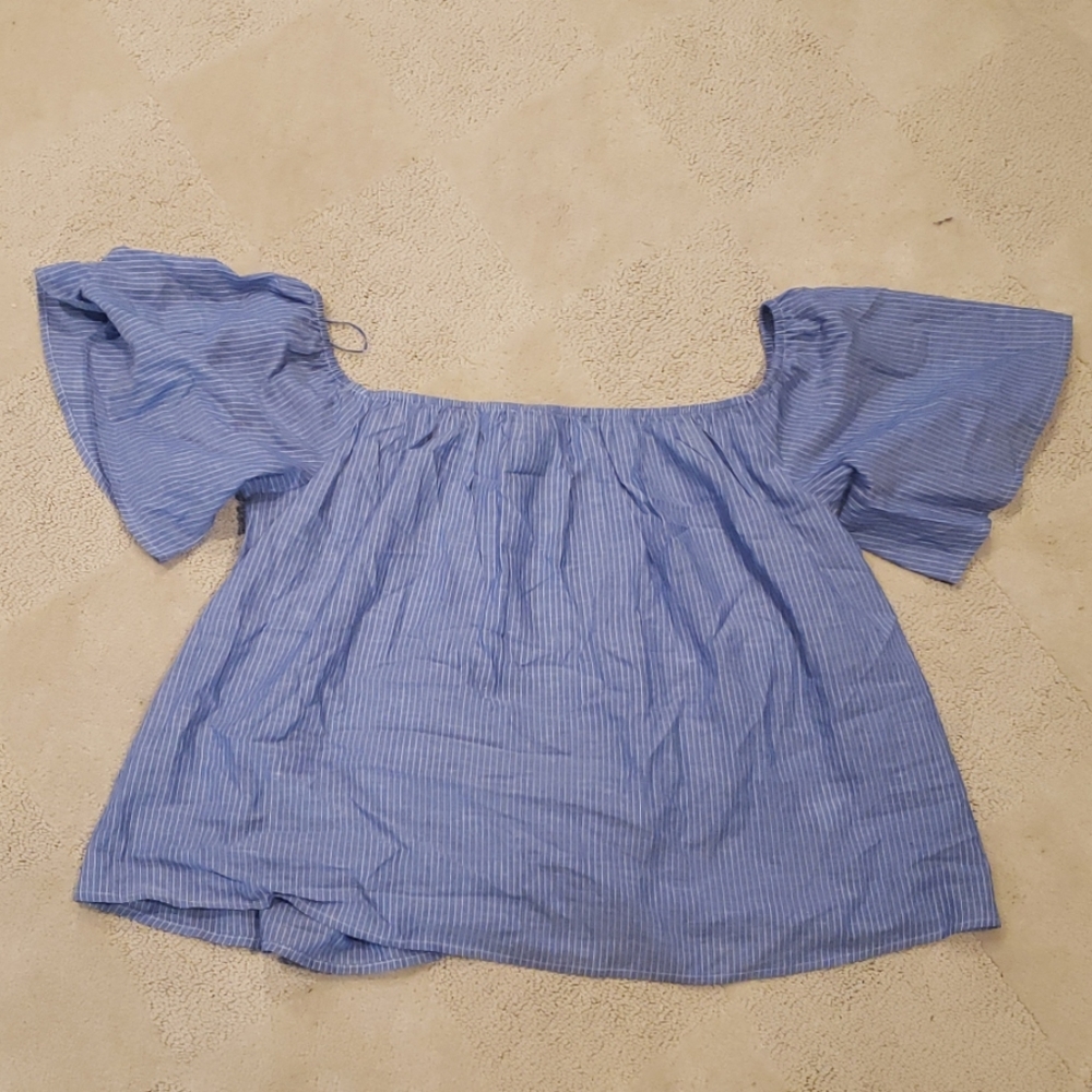 EXPRESS Off the shoulder summer blouse